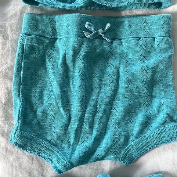 Newborn Outfits - Picture 10 of 12